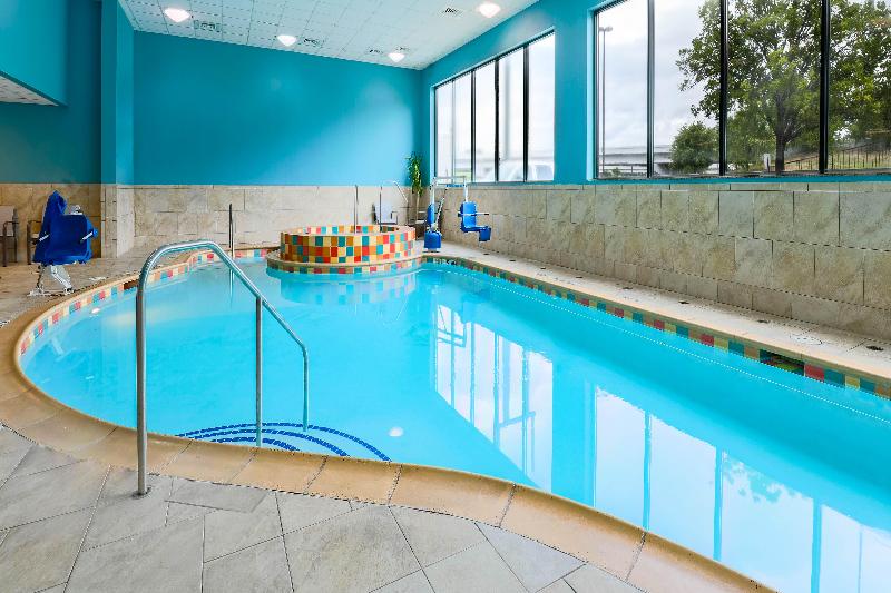 Holiday Inn Express & Suites Downtown Fort Worth image