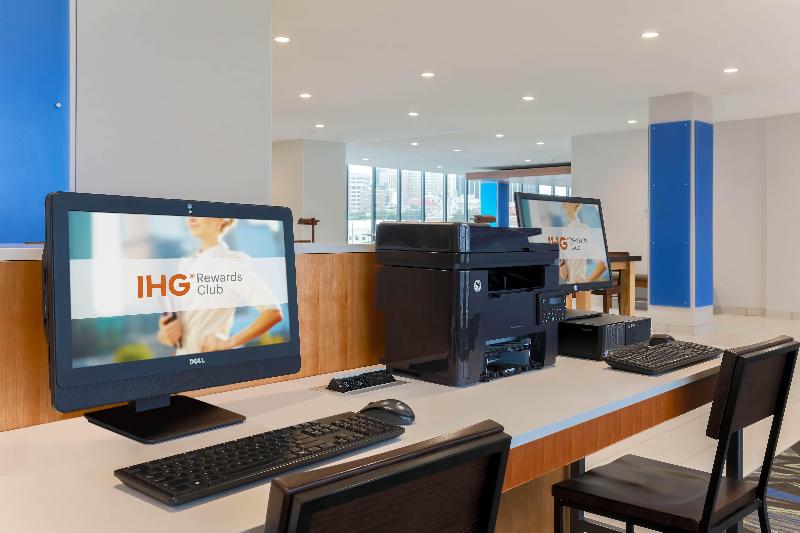 Holiday Inn Express & Suites Downtown Fort Worth image