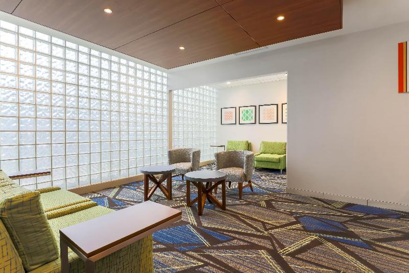 Holiday Inn Express & Suites Downtown Fort Worth image