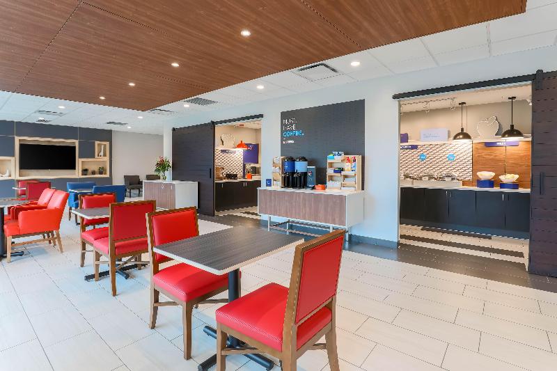 Holiday Inn Express & Suites Downtown Fort Worth image