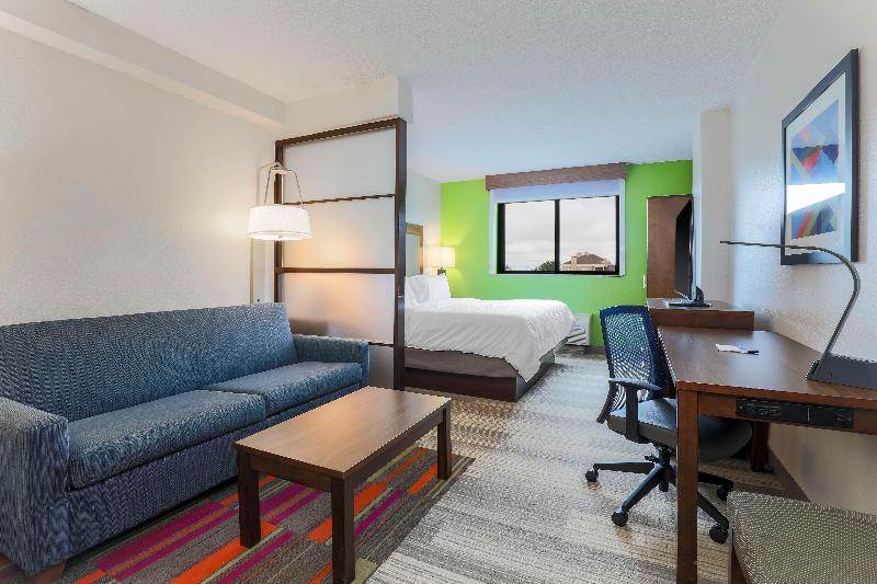 Holiday Inn Express & Suites Downtown Fort Worth image