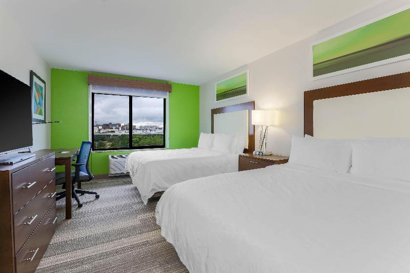 Holiday Inn Express & Suites Downtown Fort Worth image