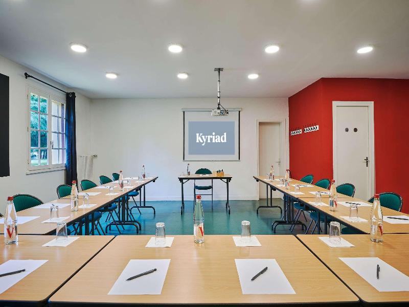 Kyriad Niort - La Creche image
