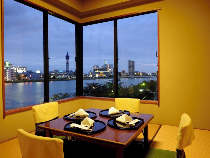 Hotel Okura Niigata image