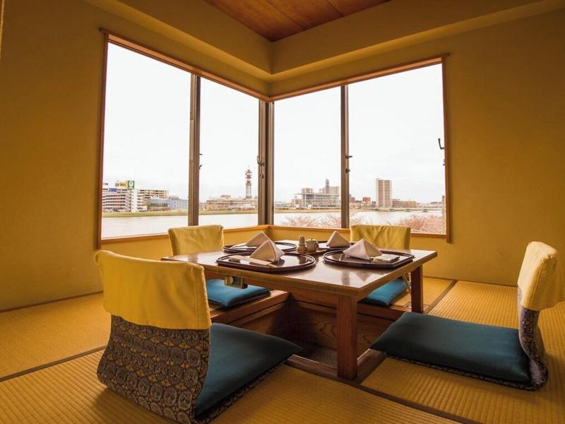 Hotel Okura Niigata image