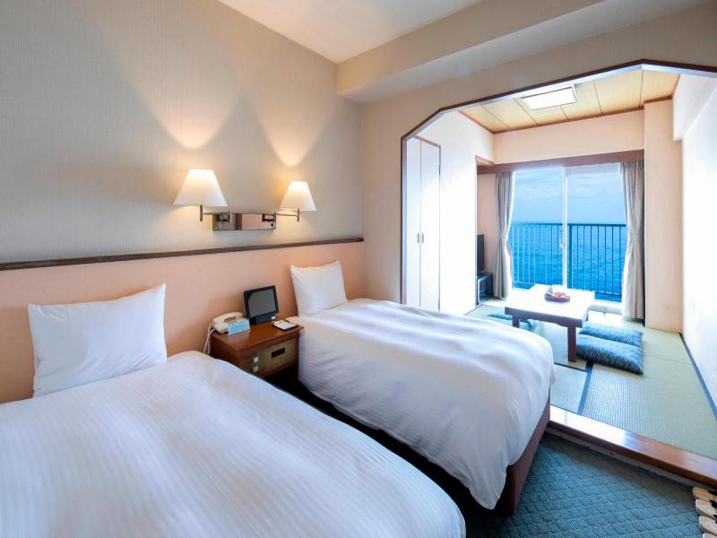 Hotel Resorpia Atami image
