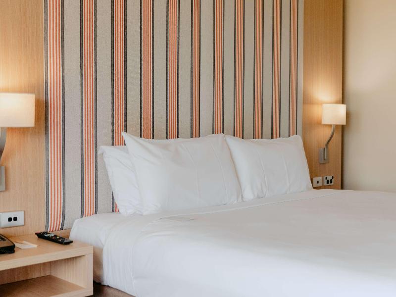 Mercure Gold Coast Resort image