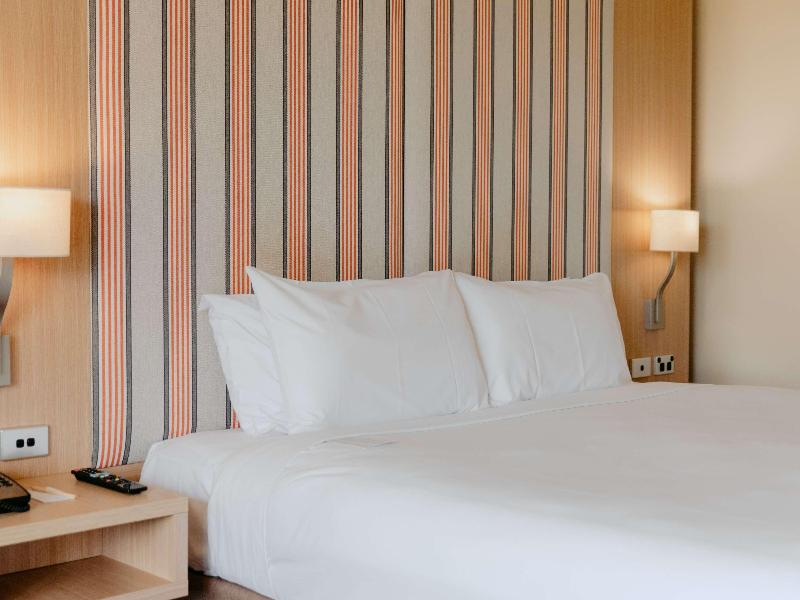 Mercure Gold Coast Resort image
