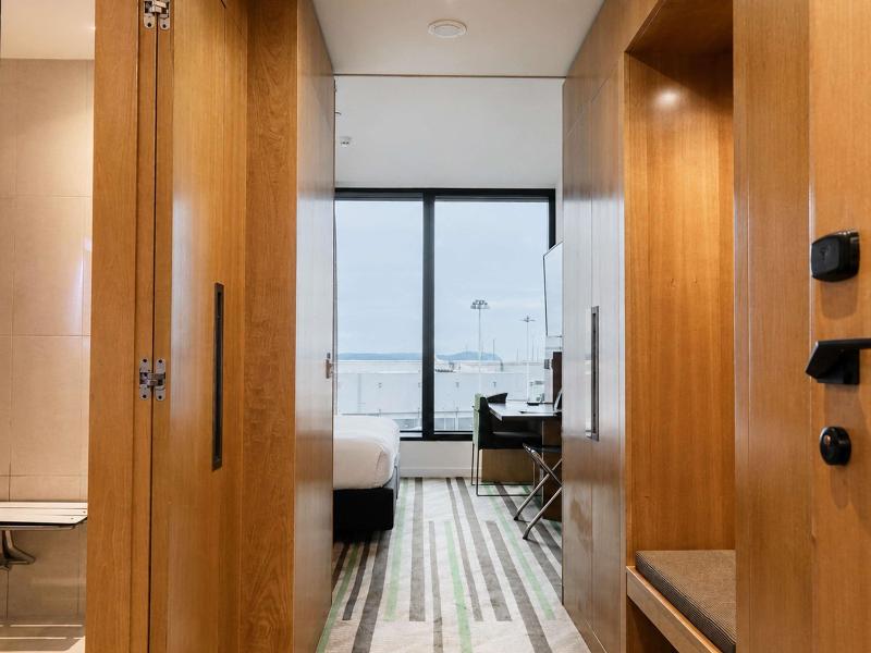 Novotel Auckland Airport image