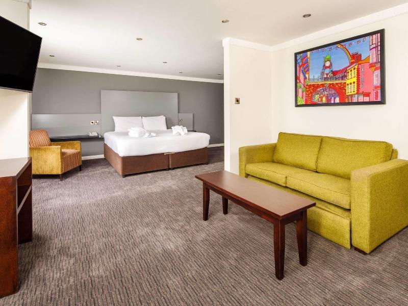 Mercure Chester Abbots Well Hotel image