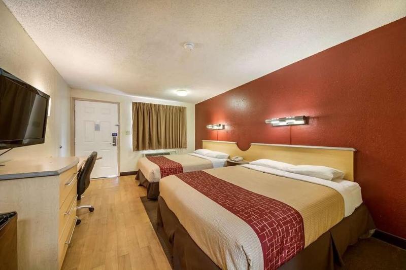 Travelodge by Wyndham San Antonio Lackland AFB - Image 3