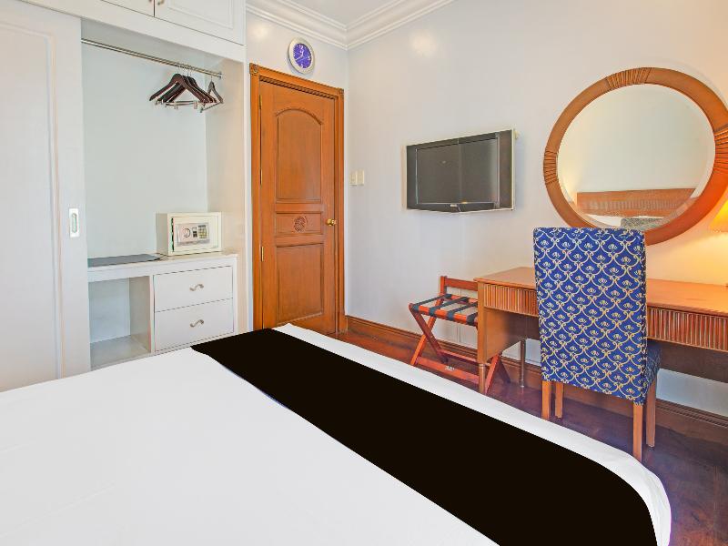 Townhouse OAK Makati Manila Near Pasay Evangelista image