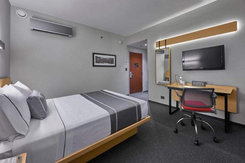 City Express Plus by Marriott Santa Fe image