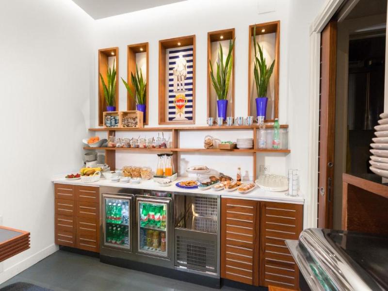 Tasso Suites image