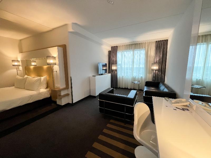 Westcord WTC Hotel Leeuwarden image