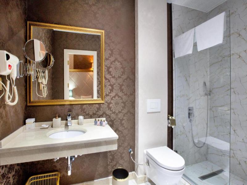 Teatro Boutique Hotel image