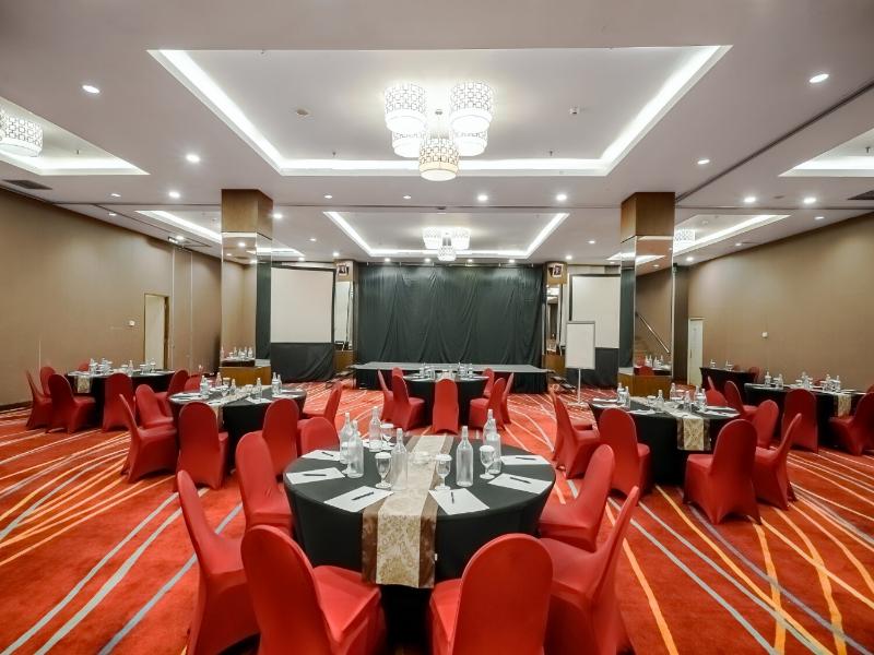 Aston Pluit Hotel & Residence image