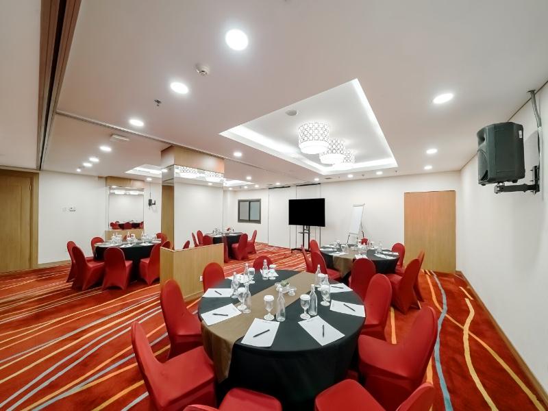 Aston Pluit Hotel & Residence image