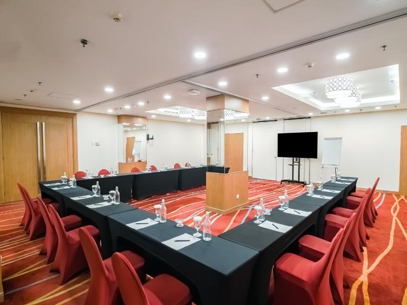 Aston Pluit Hotel & Residence image