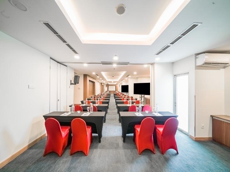 Aston Pluit Hotel & Residence image
