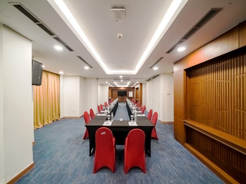 Aston Pluit Hotel & Residence image