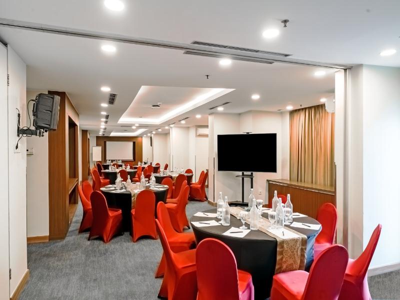 Aston Pluit Hotel & Residence image