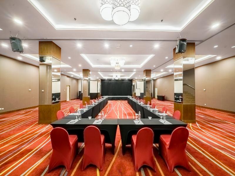 Aston Pluit Hotel & Residence image