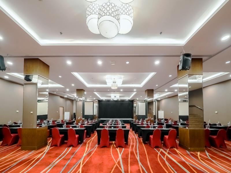 Aston Pluit Hotel & Residence image