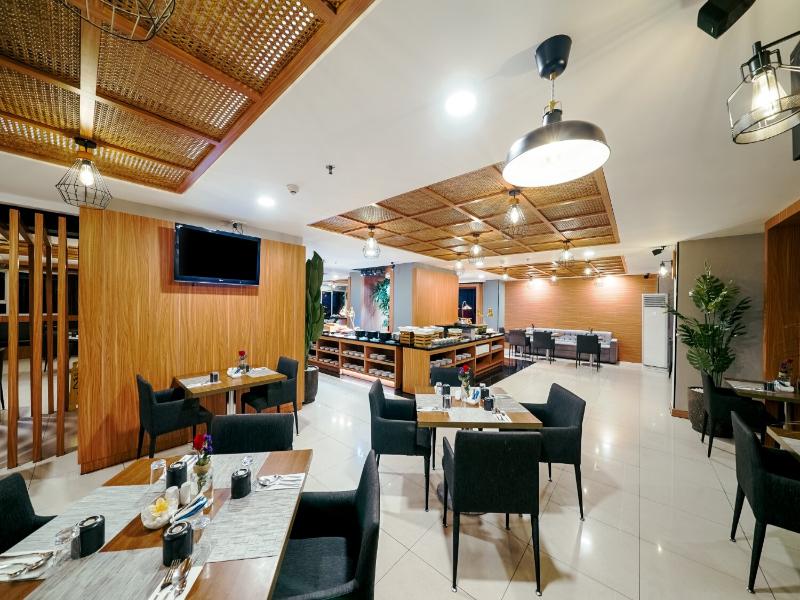 Aston Pluit Hotel & Residence image