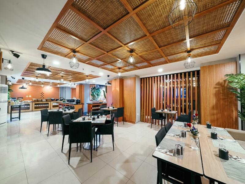 Aston Pluit Hotel & Residence image