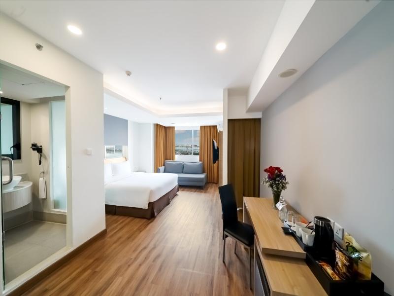 Aston Pluit Hotel & Residence image