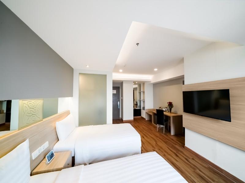 Aston Pluit Hotel & Residence image