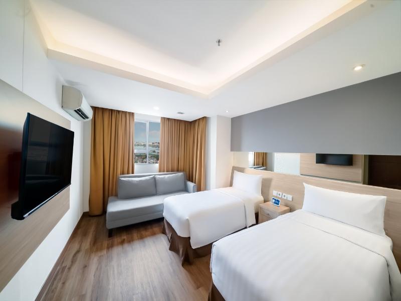 Aston Pluit Hotel & Residence image