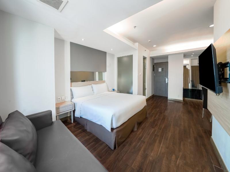 Aston Pluit Hotel & Residence image