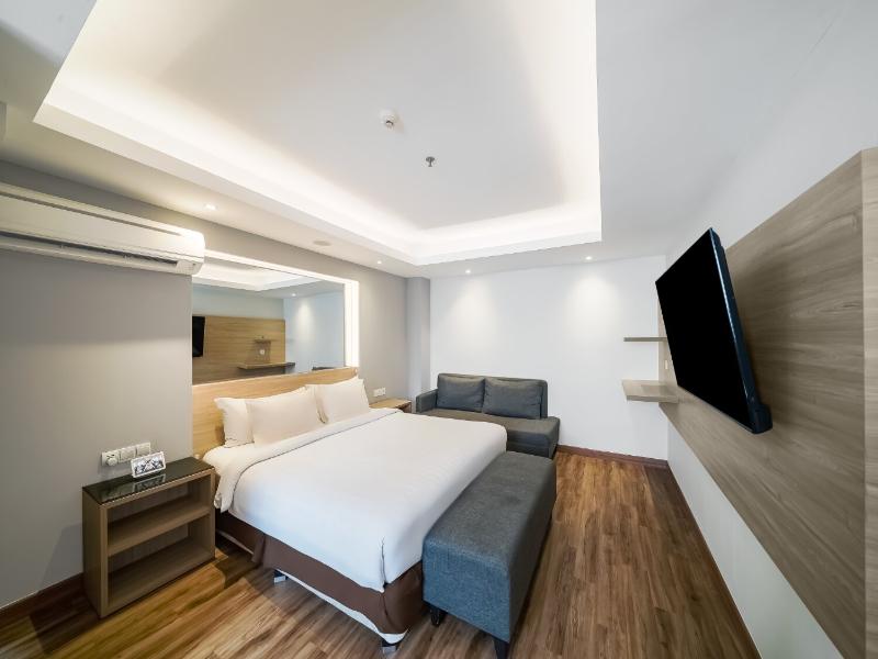 Aston Pluit Hotel & Residence image