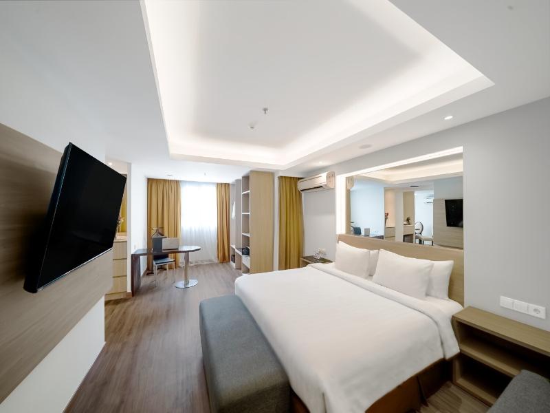Aston Pluit Hotel & Residence image