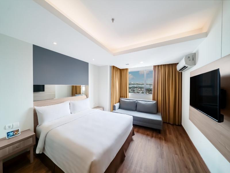 Aston Pluit Hotel & Residence image