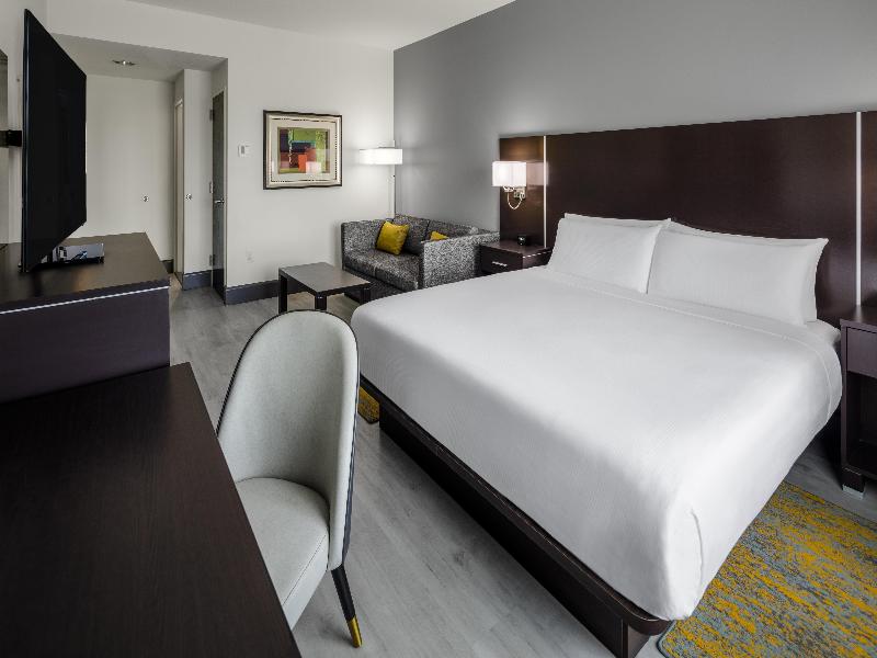 DoubleTree by Hilton Sarasota Bradenton Airport image