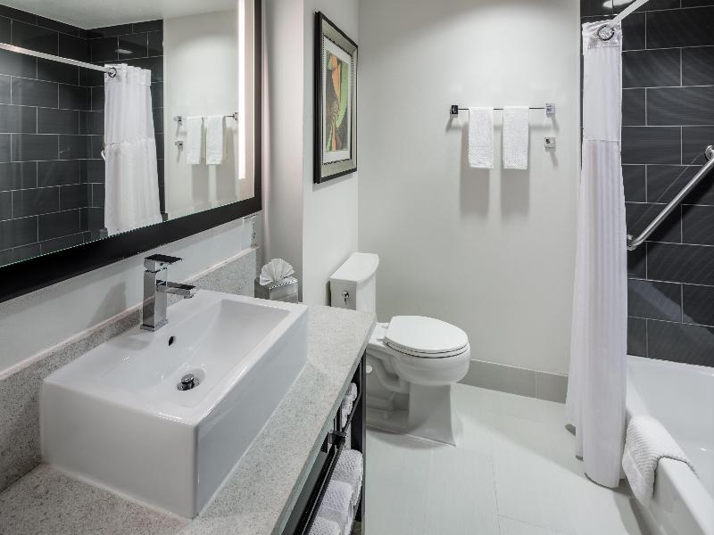 DoubleTree by Hilton Sarasota Bradenton Airport image