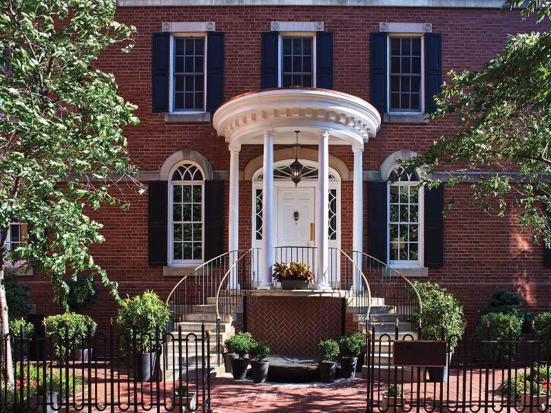 Morrison House Old Town Alexandria, Autograph Coll image