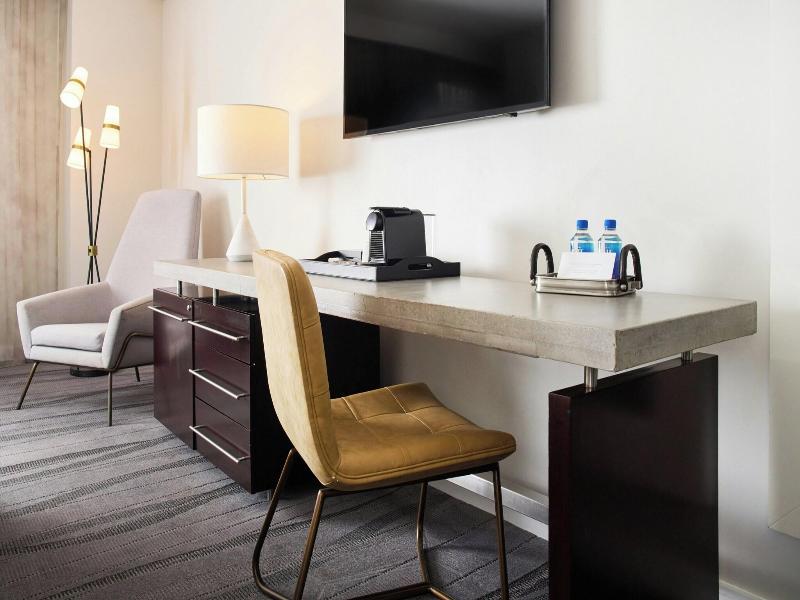 Archer Hotel Old Town Alexandria image
