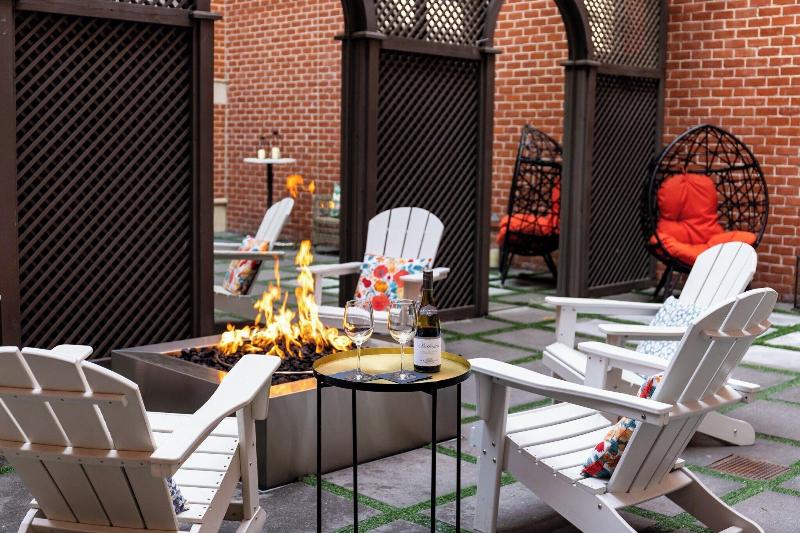 Archer Hotel Old Town Alexandria image