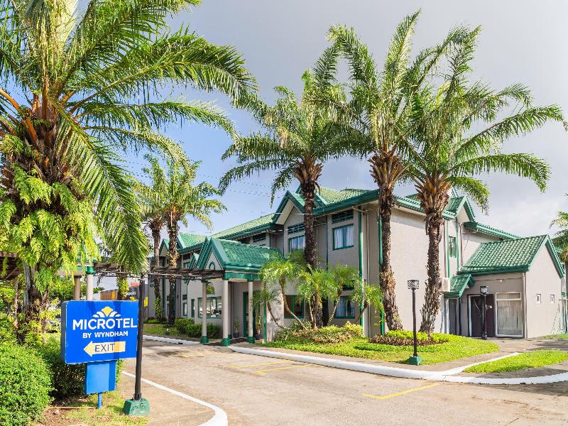 Microtel By Wyndham Cabanatuan — general view