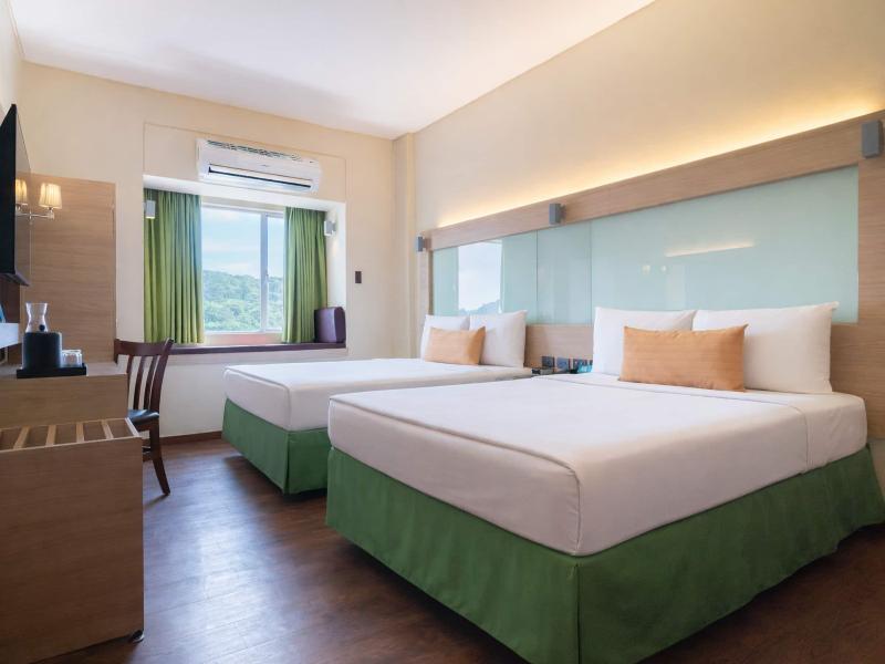 Microtel By Wyndham Baguio image