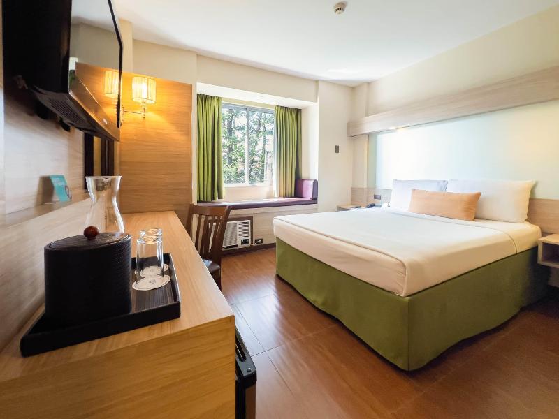 Microtel By Wyndham Baguio image