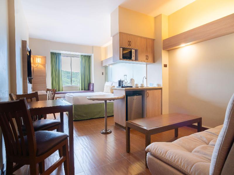 Microtel By Wyndham Baguio image