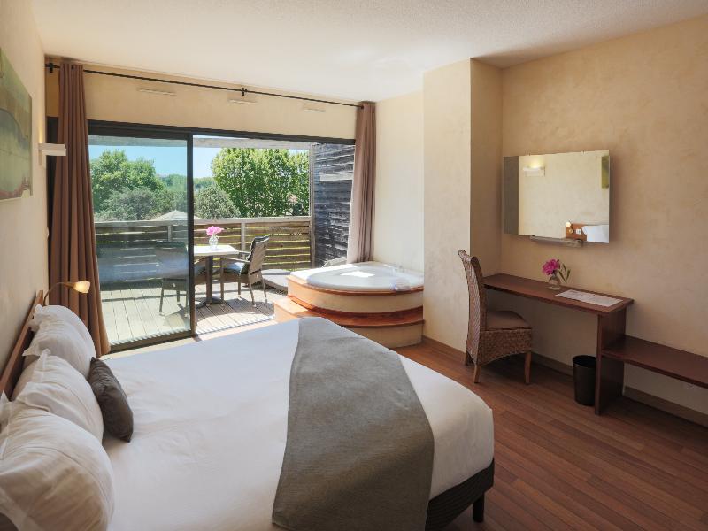 Ile du Gua Suites image