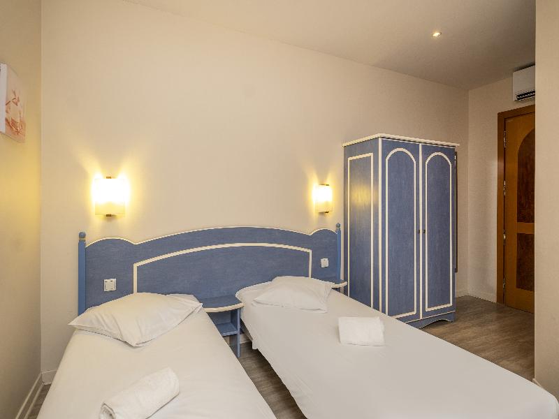 The Originals City Hôtel des Arènes Saintes image