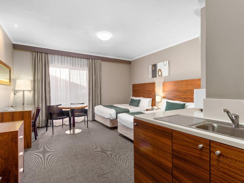 Quality Hotel Dickson image