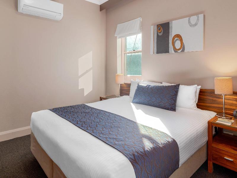 Quality Hotel Dickson image
